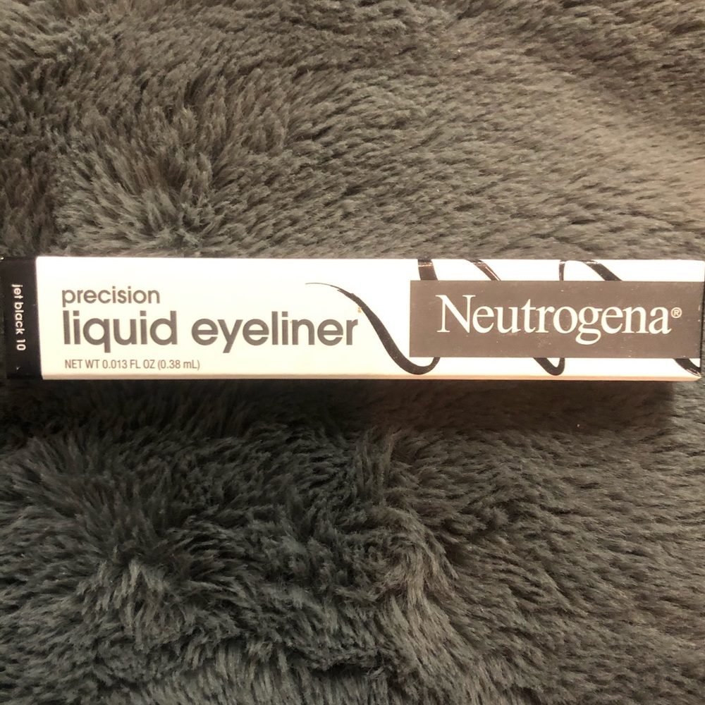 MAKEUP SALE💄🎉4 for $16✨ - Picture 2 of 5